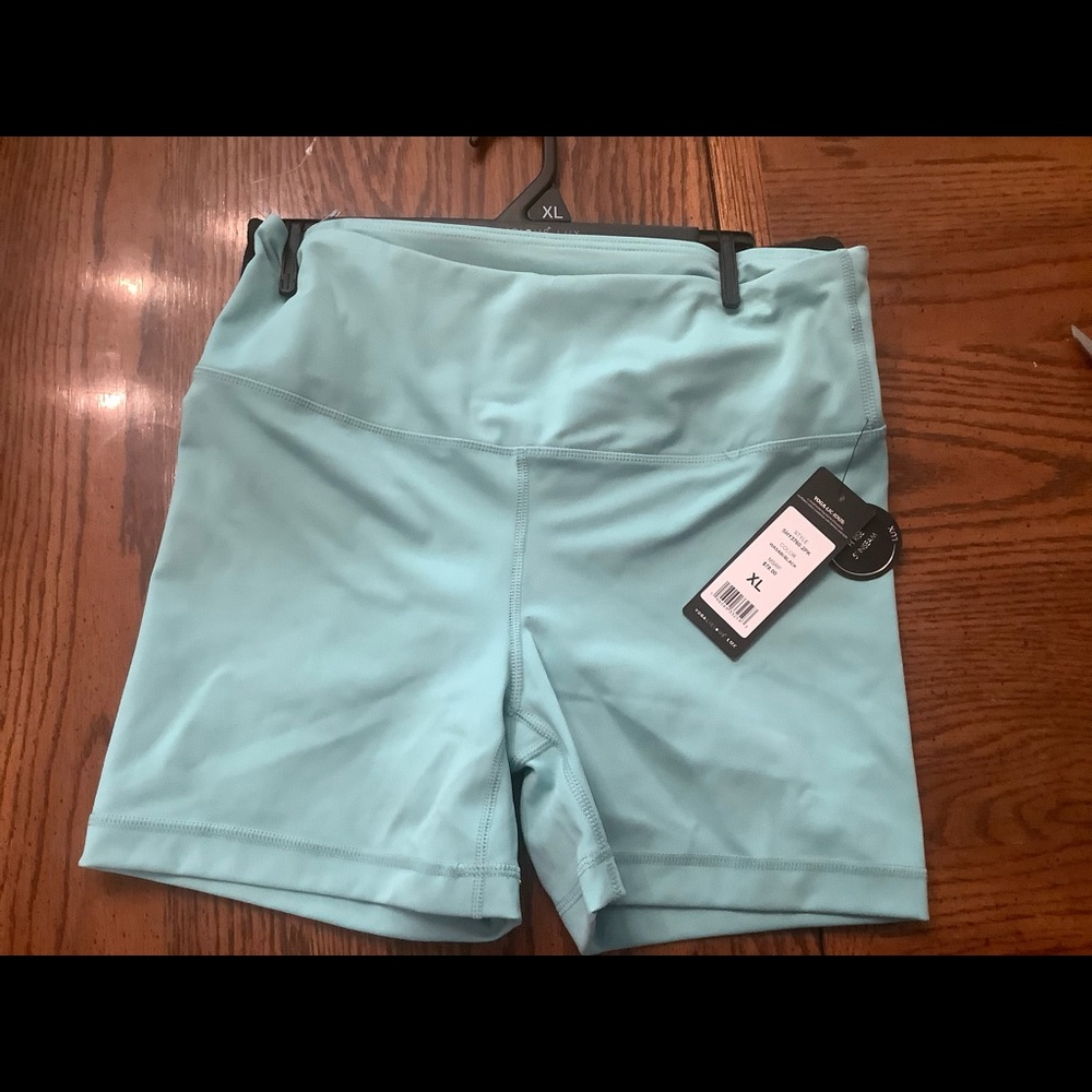 NWT yoga shorts